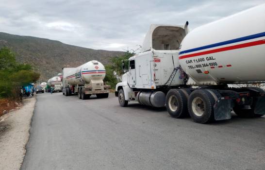 Gobierno dominicano autoriza el paso de 20 tanques de GLP hacia Haití por razones humanitarias