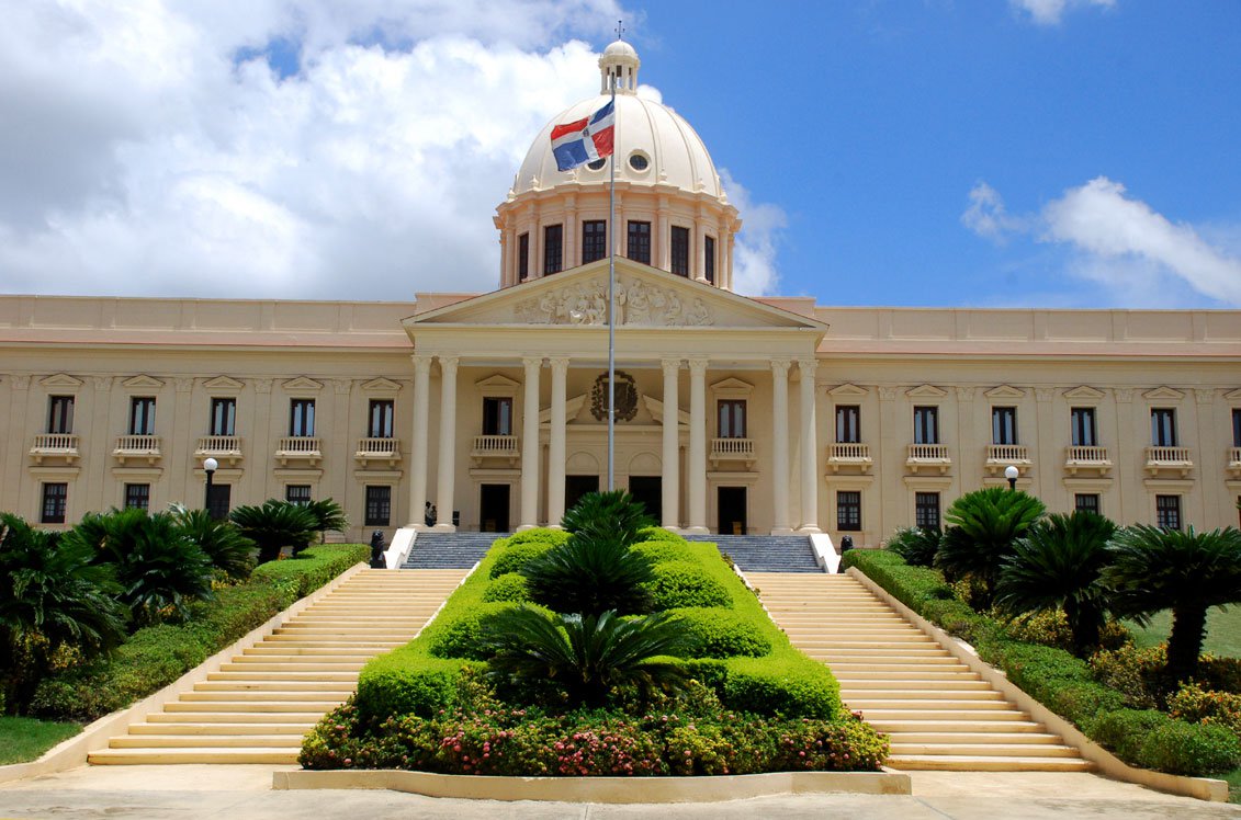 Abinader sostendrá reunión con liderazgo político para abordar crisis haitiana