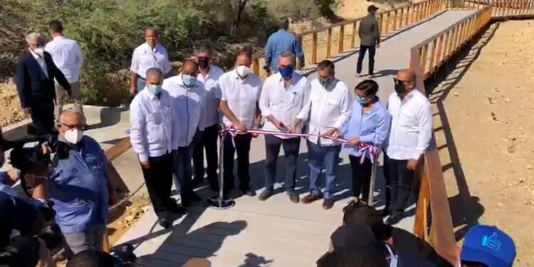 Presidente Abinader inaugura obras millonarias en Montecristi