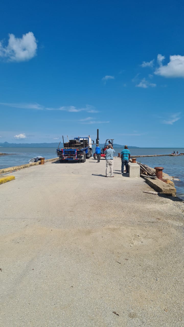 Obras Públicas y Autotidad Portuaria inician trabajos en el muelle de  Sabana de la Mar en Hato Mayor
