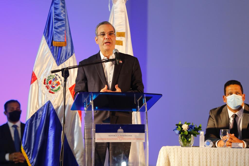 El presidente de la República Luis Abinader reafirmó su apoyo a la prensa libre