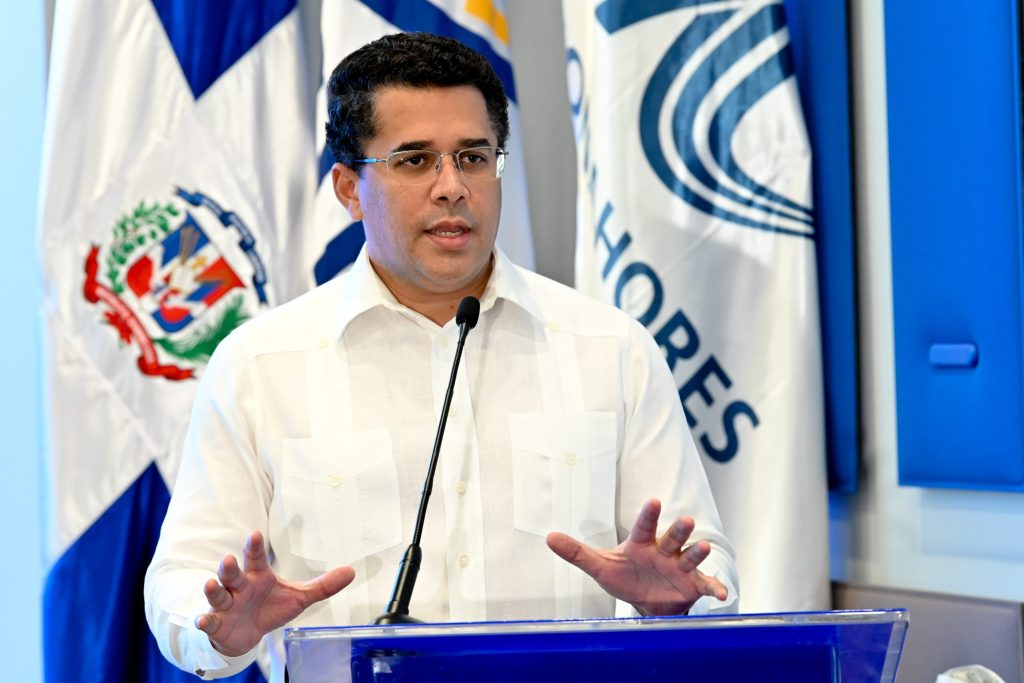 Ministro de Turismo afirma economía dominicana es más fuerte de Latinoamérica