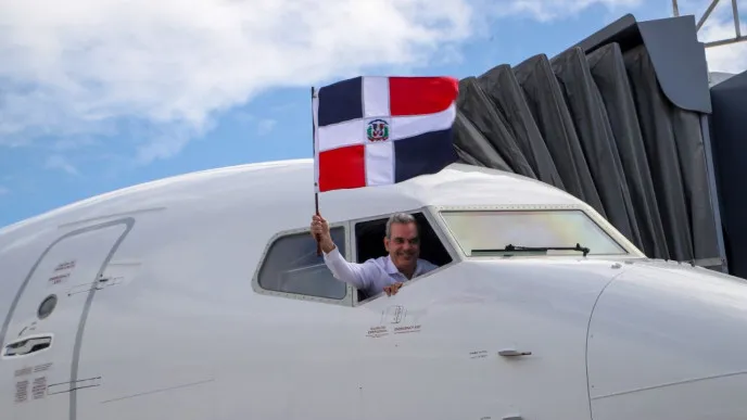 Presidente Abinader preside lanzamiento de nueva línea aérea dominicana