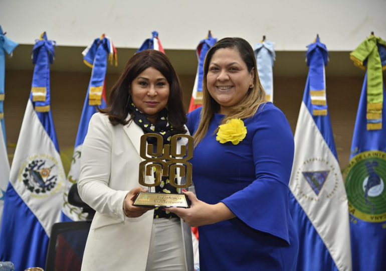 Ministra Mayra Jiménez asume Presidencia pro tempore del Consejo de Ministras de la Mujer de Centroamérica y RD