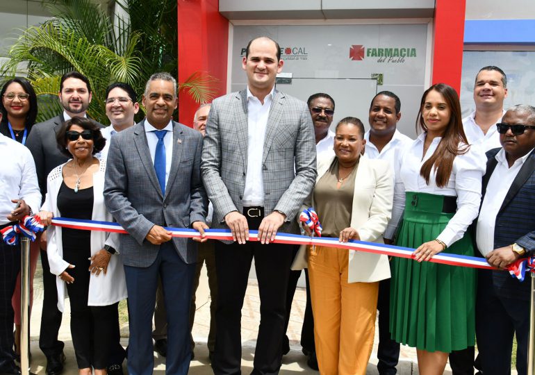 Inauguran primera Farmacia del Pueblo en Ciudad Juan Bosch