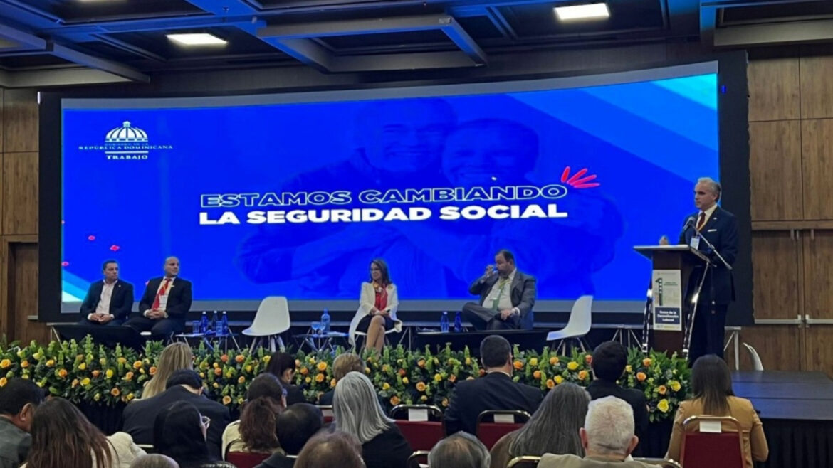 Ministro de Trabajo: «RD ocupa primeros lugares en América Latina de Seguridad Social»