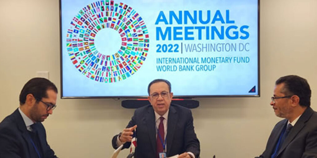 Valdez Albizu participa en reuniones anuales del FMI y del BM
