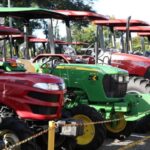 Abinader entrega 235 maquinarias y equipos agrícolas al Ministerio de Agricultura