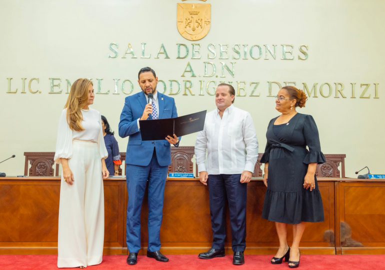 José Ignacio Paliza es declarado “Munícipe Distinguido de la Ciudad de SD“