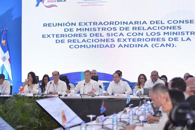 Ministros Relaciones Exteriores del SICA y comunidad andina celebran reunión extraordinaria