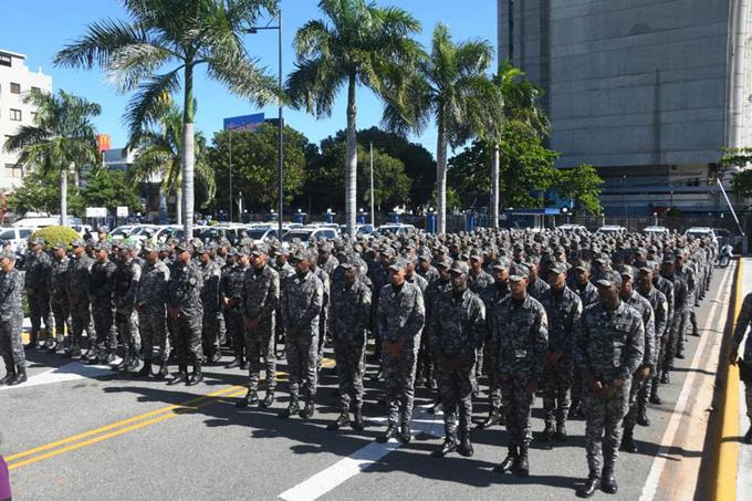 33 mil policías patrullarán el país
