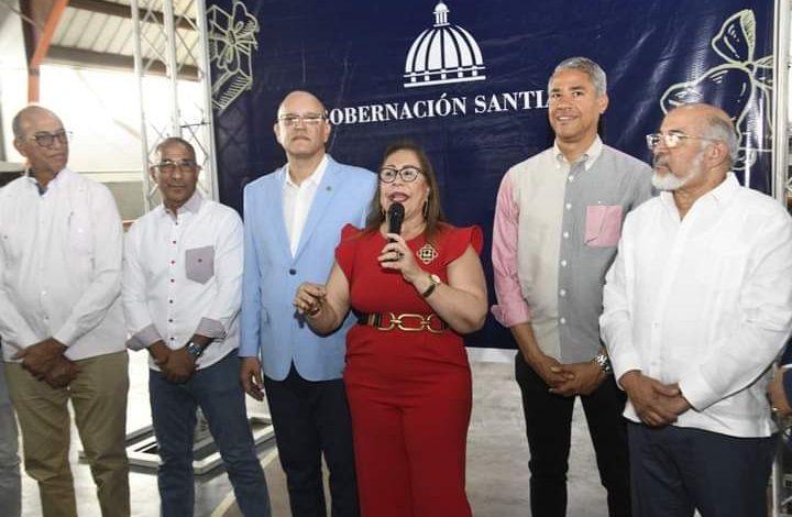 La gobernadora de Santiago el Monorriel  será entregado antes de lo previsto