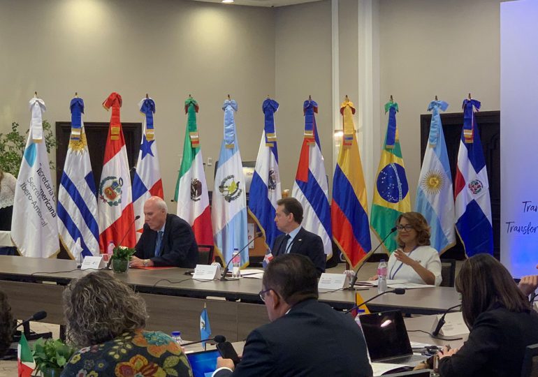 Realizan II Conferencia Iberoamericana Industria y Comercio en el país