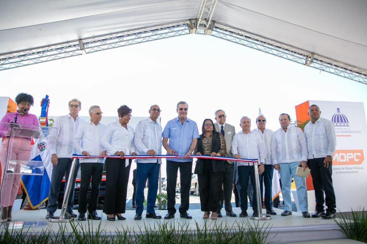 Gobierno inaugura elevado de Andrés, Boca Chica