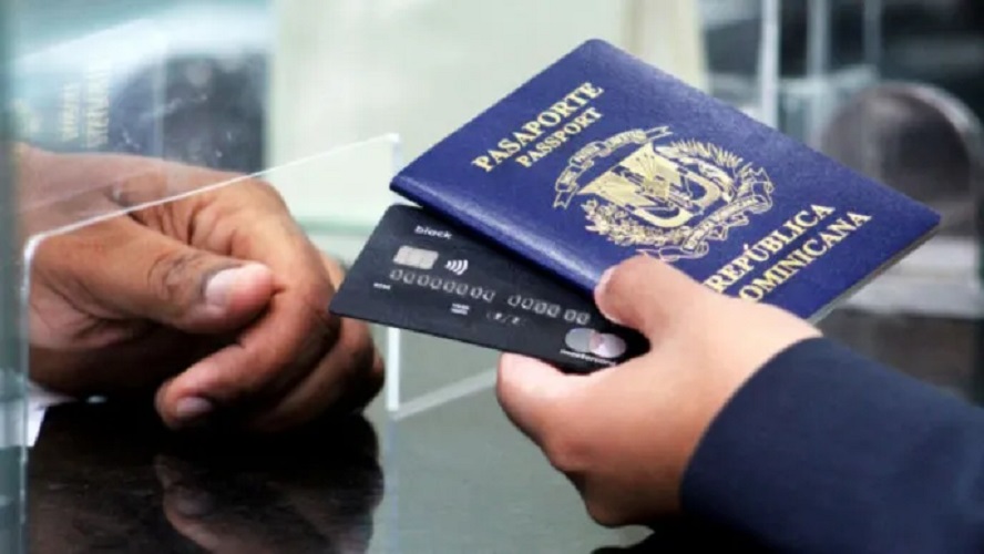 Directora de pasaporte afirma que quienes tienen sello de renovación no pagarán por emisión de libretas