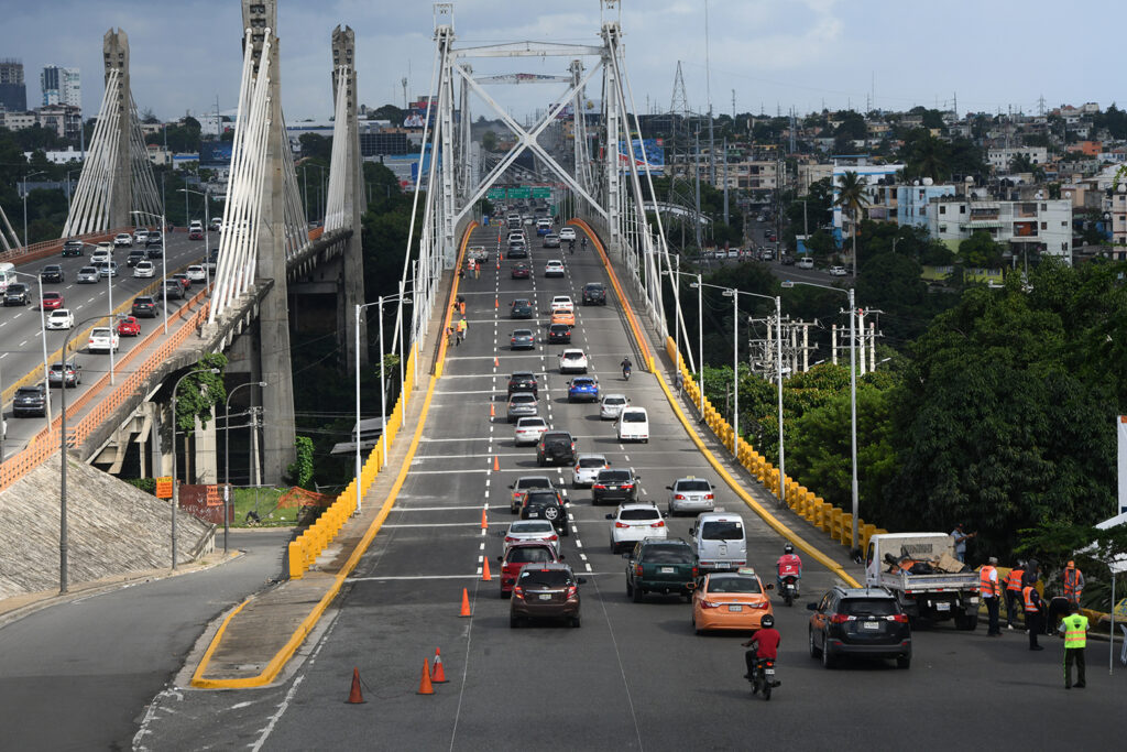 OP garantiza corregirá en breve tiempo falla en juntas del puente Duarte