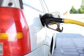 Gobierno baja precio de lo combustibles