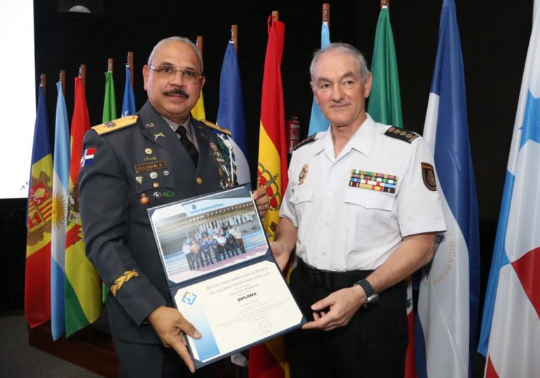 Rector del IPES participa en exitoso curso de alto mando de Policías Iberoamericanas en España
