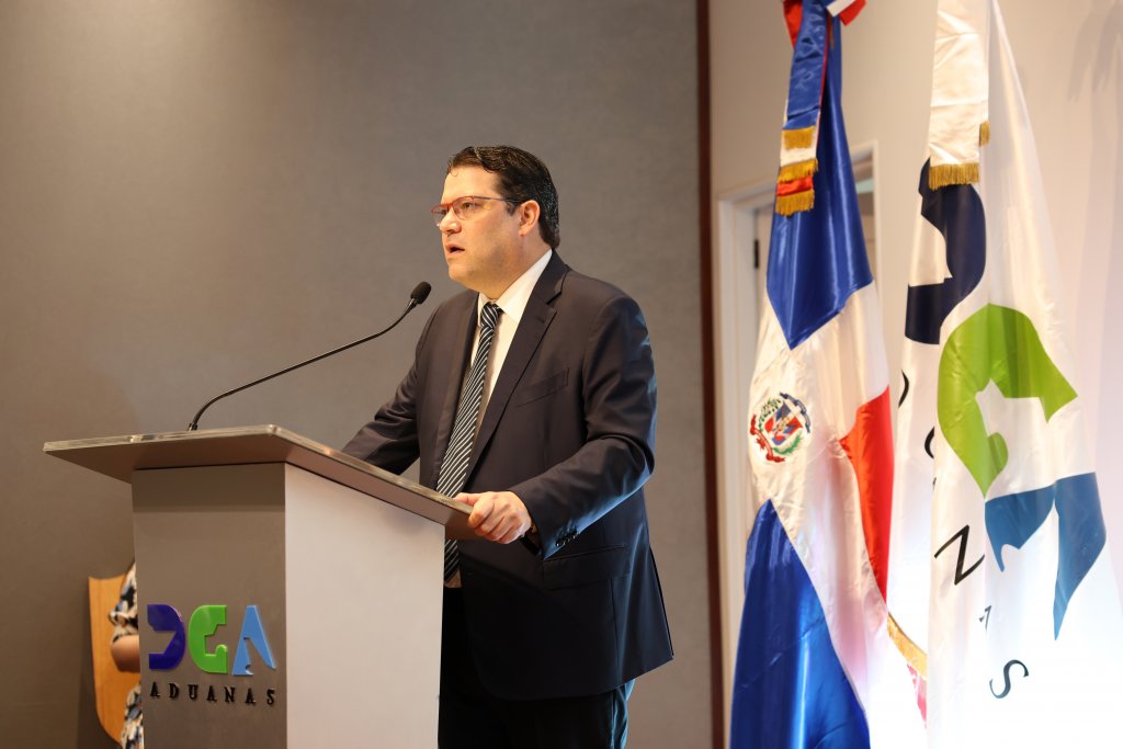 Sanz Lovatón expone ante CONEP avances en Aduanas para convertir a la logística en un nuevo rubro económico