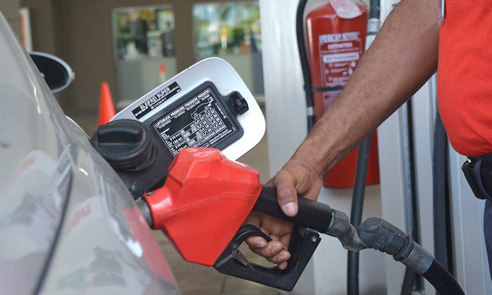 MICM decidió disminuir los precios de algunos combustibles