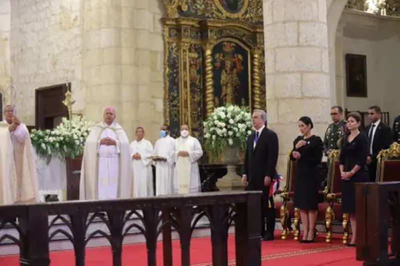 Presidente Abinader llega a la Catedral Primada de América para participar del Tedeum