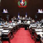 Comisión de diputados aprueba informe que obliga a candidatos a participar en debates electorales