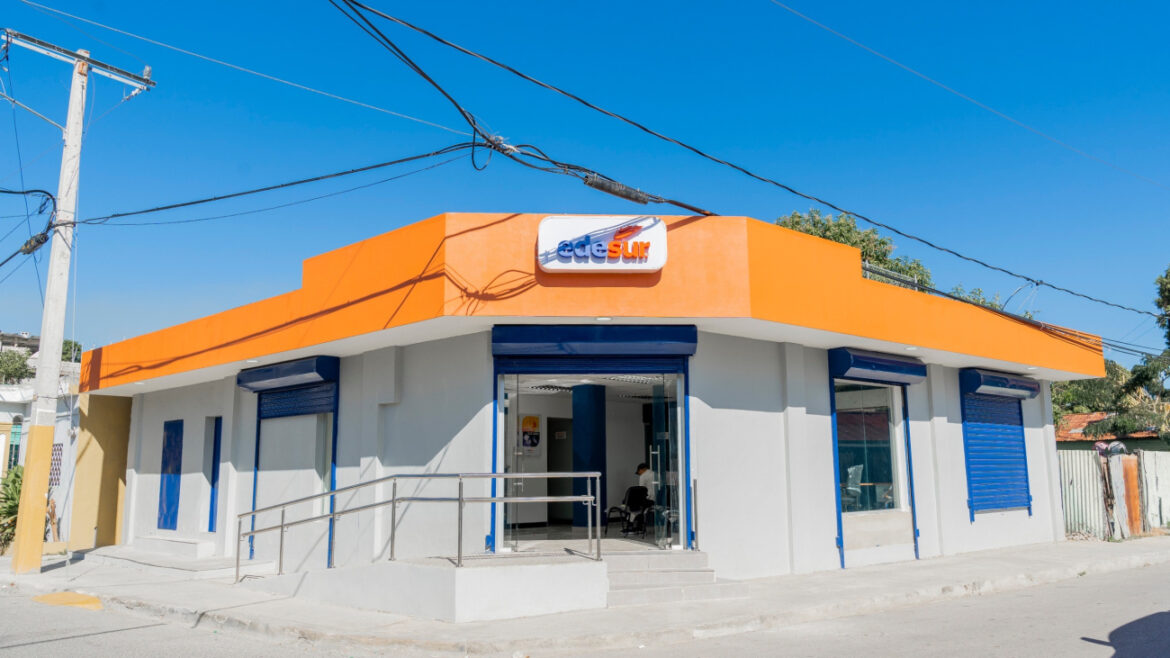 Edesur pone en funcionamiento puntos expresos inclusivos para atender clientes en Vicente Noble y Tamayo