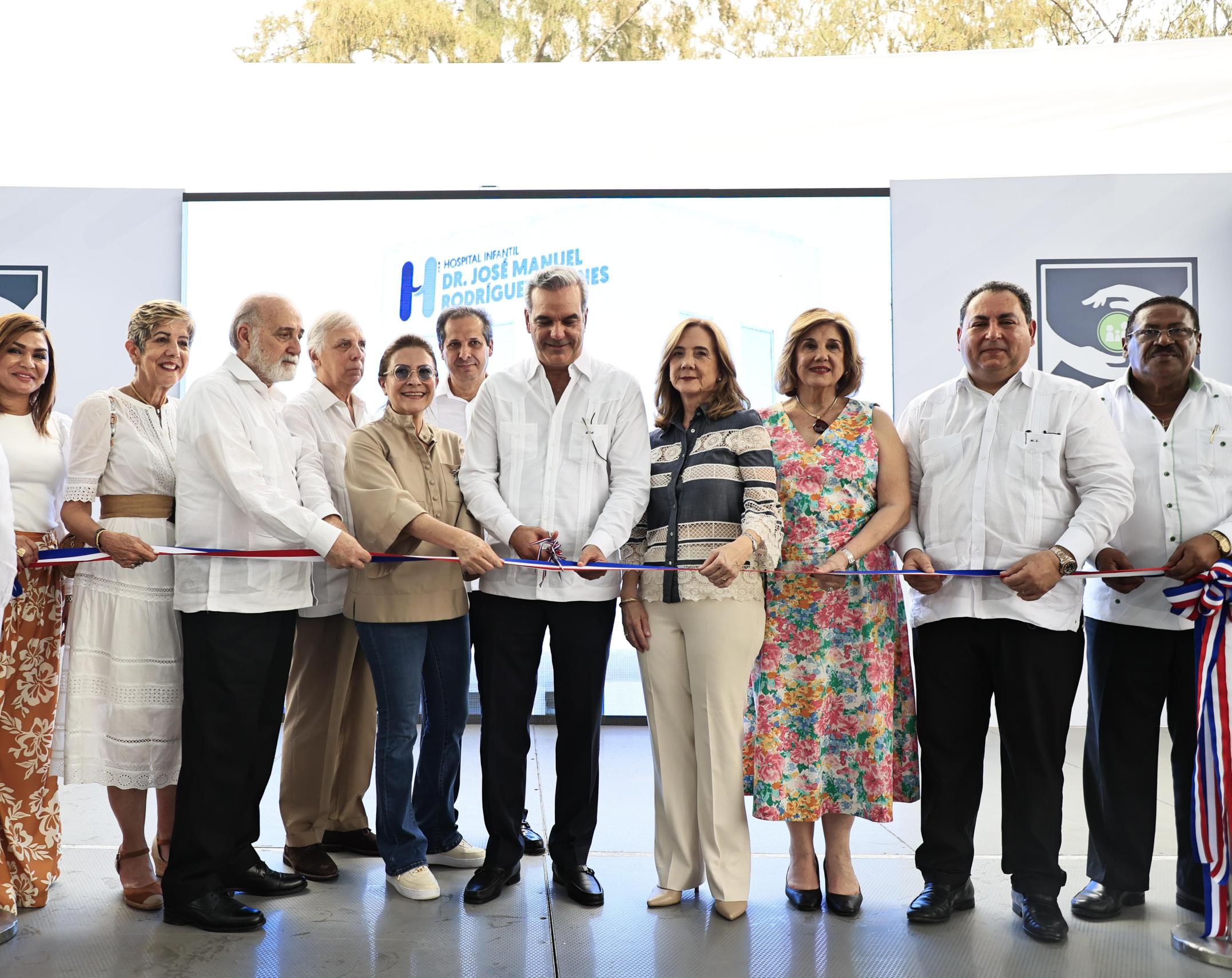 Presidente Abinader entrega remozamiento Hospital Infantil Dr. José Manuel Rodríguez Jimenes