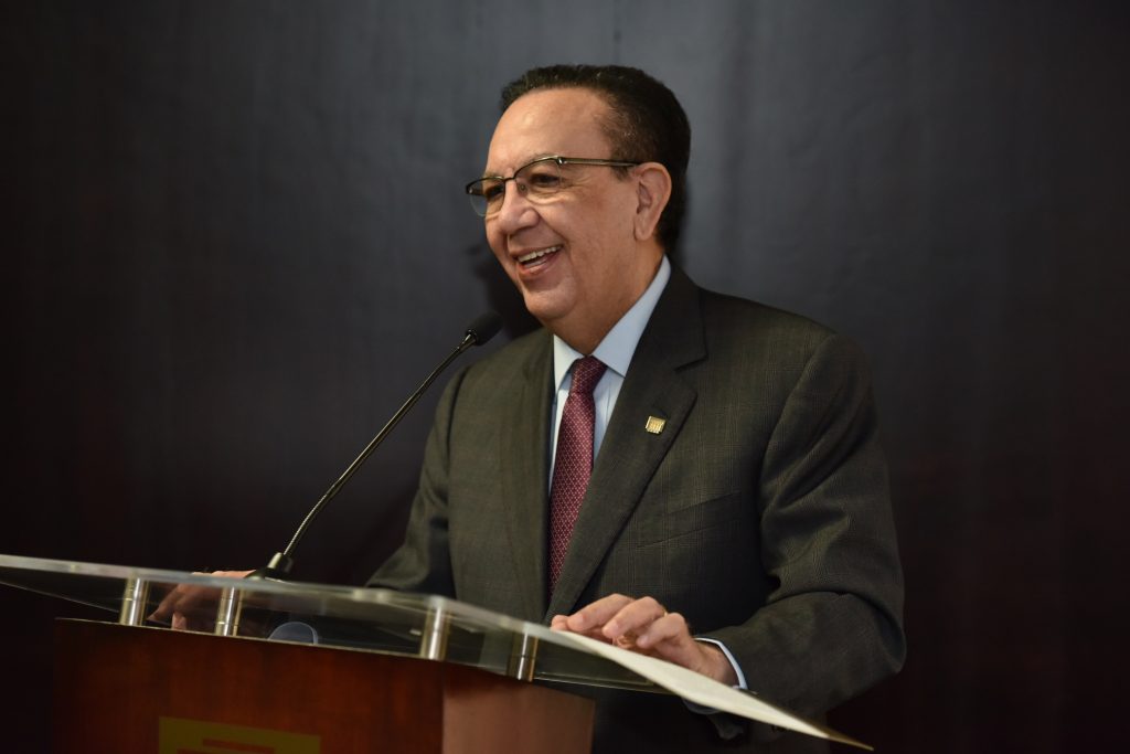 Valdez Albizu es reconocido por segunda vez como “Gobernador del año en América Latina”