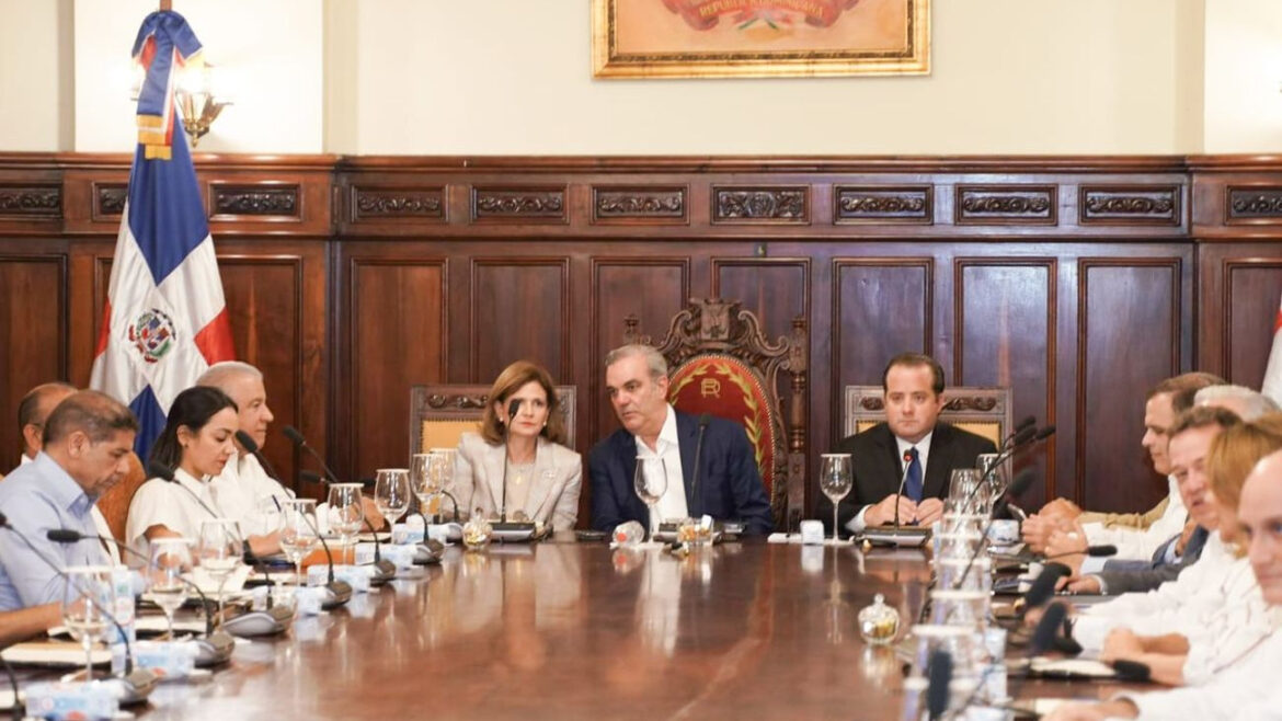 Presidente Luis Abinader encabezará Consejo de Ministros en SDE, este domingo