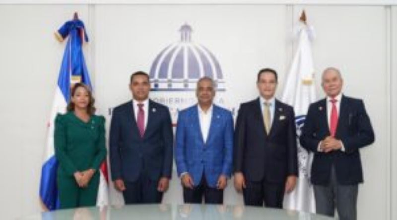 Joel Santos juramenta a los nuevos viceministros de Energía y Energía Nuclear