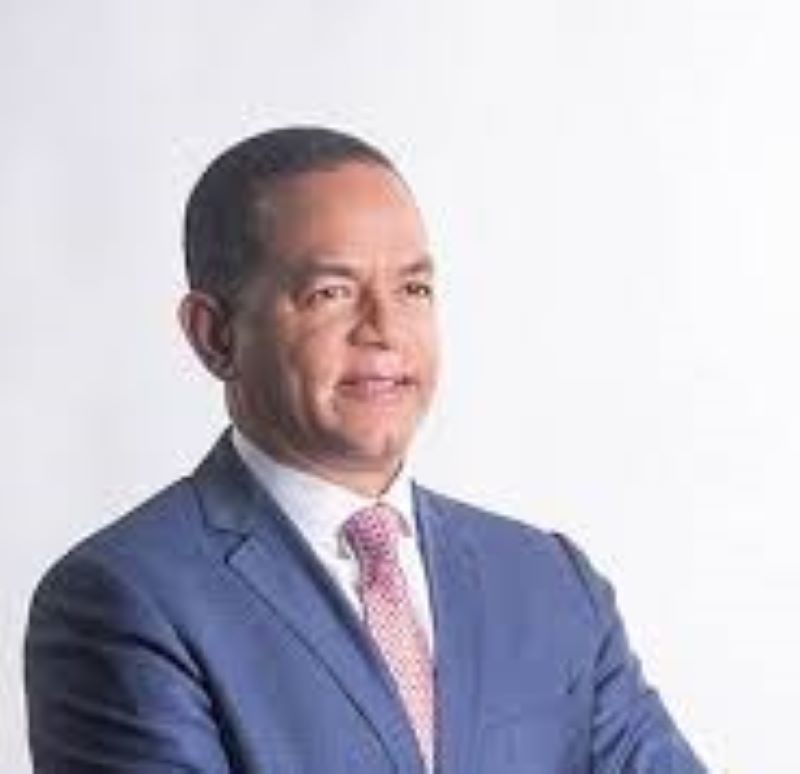 CONOCIENDO A FONDO A LOS FUNCIONARIOS Y SUS LOGROS
