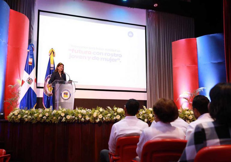 Raquel Peña ”Cuando una mujer da un paso al frente, toda la nación avanza”