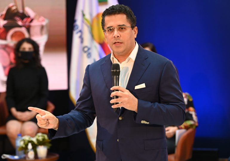 David Collado celebra vuelo inaugural de Arajet hacia Nueva York: “Inicia una nueva etapa en la aviación dominicana”