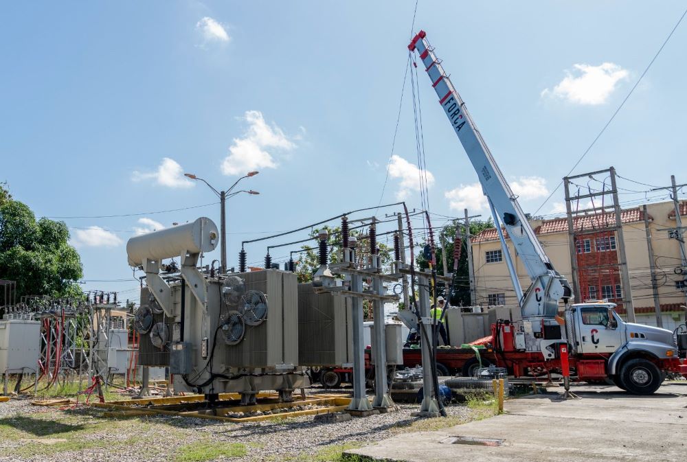 Edesur instala un transformador de mayor potencia en la subestación Madre Vieja para eliminar interrupciones por sobrecarga