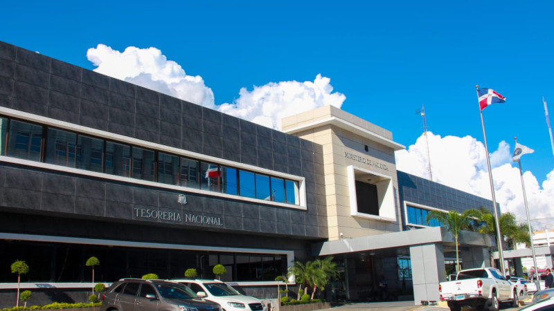 Hacienda y Economía elaborará la política fiscal y conducirá la planificación