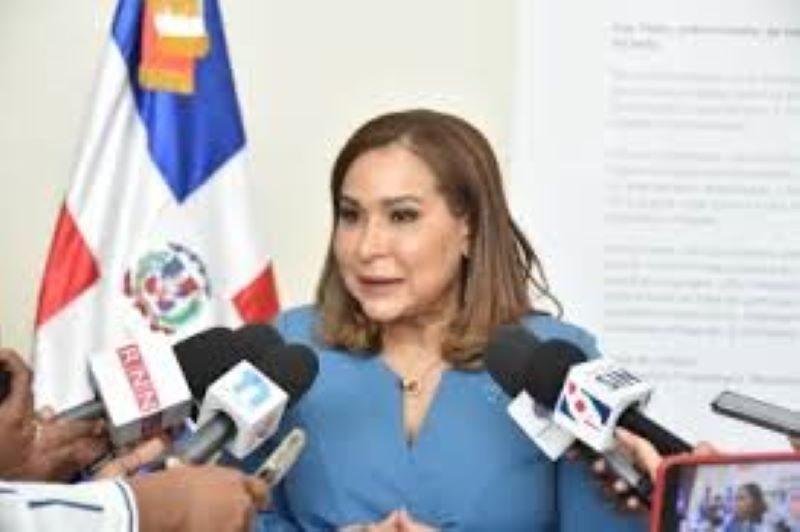 Ministerio de la Mujer afirma proyecto Código Penal vulnera derechos