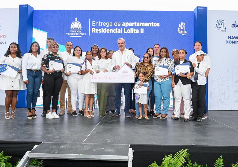 Ministerio de la Mujer entrega RD$ 6,940,000.00 millones de pesos en Bono Mujer en Hato Nuevo de Manoguayabo 