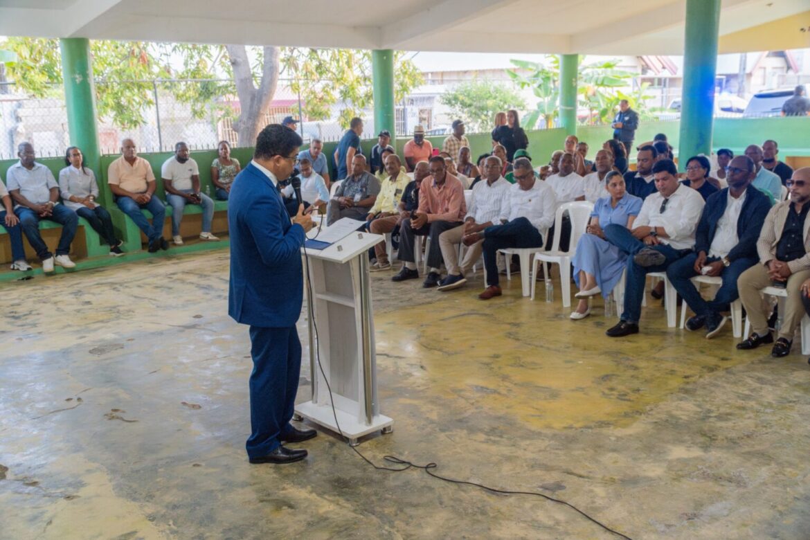 Alcalde Dío Astacio lanza el programa «Los Frailes Brilla» con amplia participación comunitaria