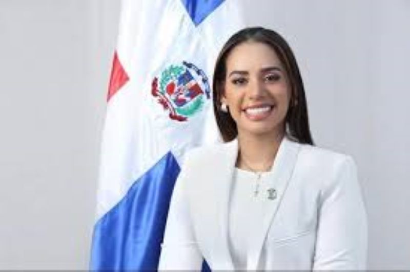 Betty Gerónimo felicita al Presidente Abinader y a los Diputados y Senadores lograron saldar una deuda con el Codigo Penal