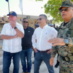 Ministro de Defensa encabeza recorrido por la frontera junto con asesores del Poder Ejecutivo en materia policial