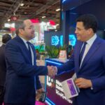 El ministro David Collado recibió la primera edición durante la feria Top Resa IFTM 2025  la Revista TURISMAG