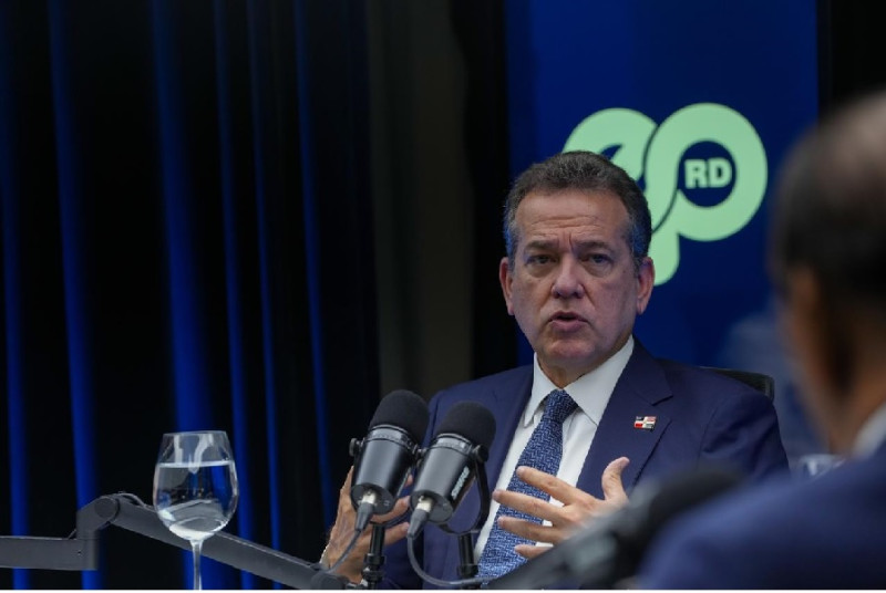 Ministro Ito Bisonó, al participar en el Poscat Entre Periodistas, asegura país es reconocido en el mundo por la paz social y la estabilidad