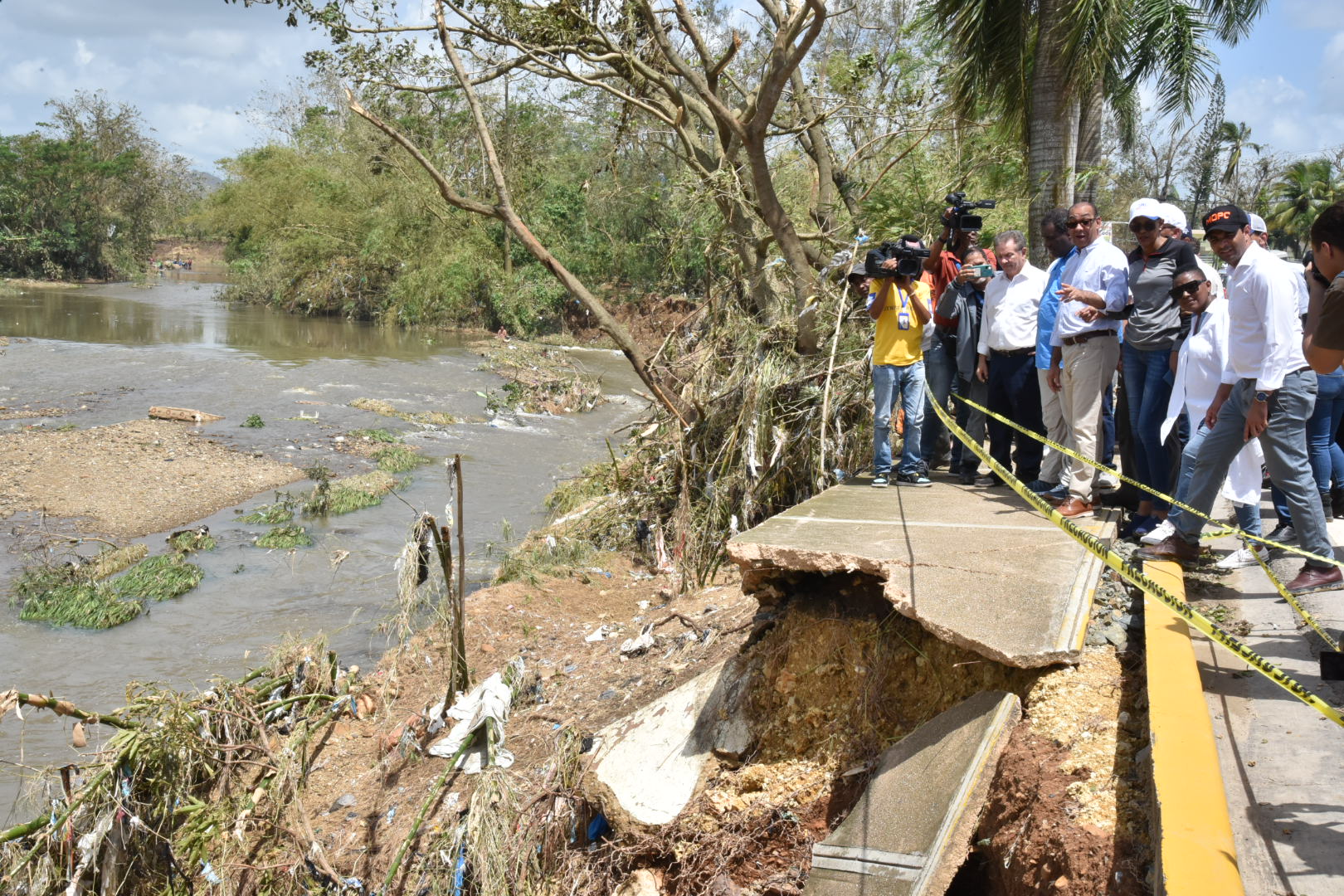 MOPC informa afectaciones en carreteras, caminos vecinales y un puente por efectos de la tormenta Melissa