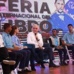 Luis Miguel De Camps destaca el rol de la juventud en la construcción de ciudadanía durante diálogo en la Feria Internacional del Libro