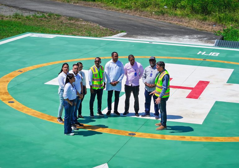 Director del Departamento Aeroportuario supervisa avances de obras en Santiago y La Vegas