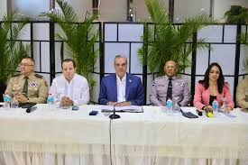 Presidente Abinader lidera reunión para fortalecer la seguridad nacional en SD