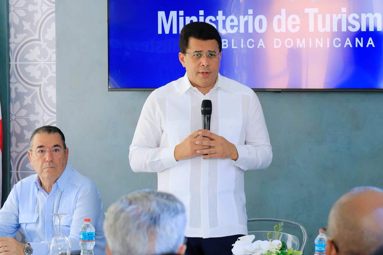 El ministro de Turismo promete que no habrá calles cerradas en la Ciudad Colonial durante diciembre