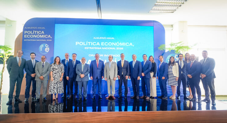 Magín Díaz reafirma la estabilidad de la RD y llama a evitar el pesimismo económico