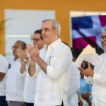 Presidente Abiander entrega nuevo liceo en Santiago para garantizar educación de calidad a 840 estudiantes